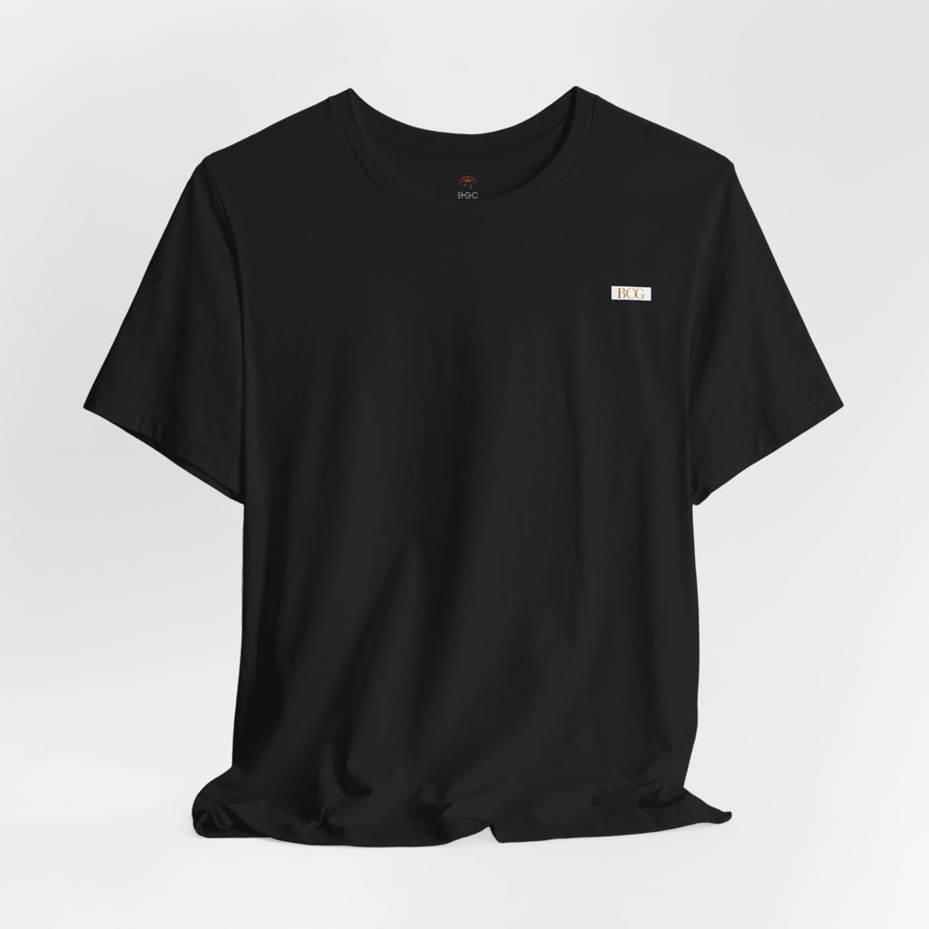 Minimalist White Tee with Tiny Chest Logo – Classic Casual Short Sleeve Shirt