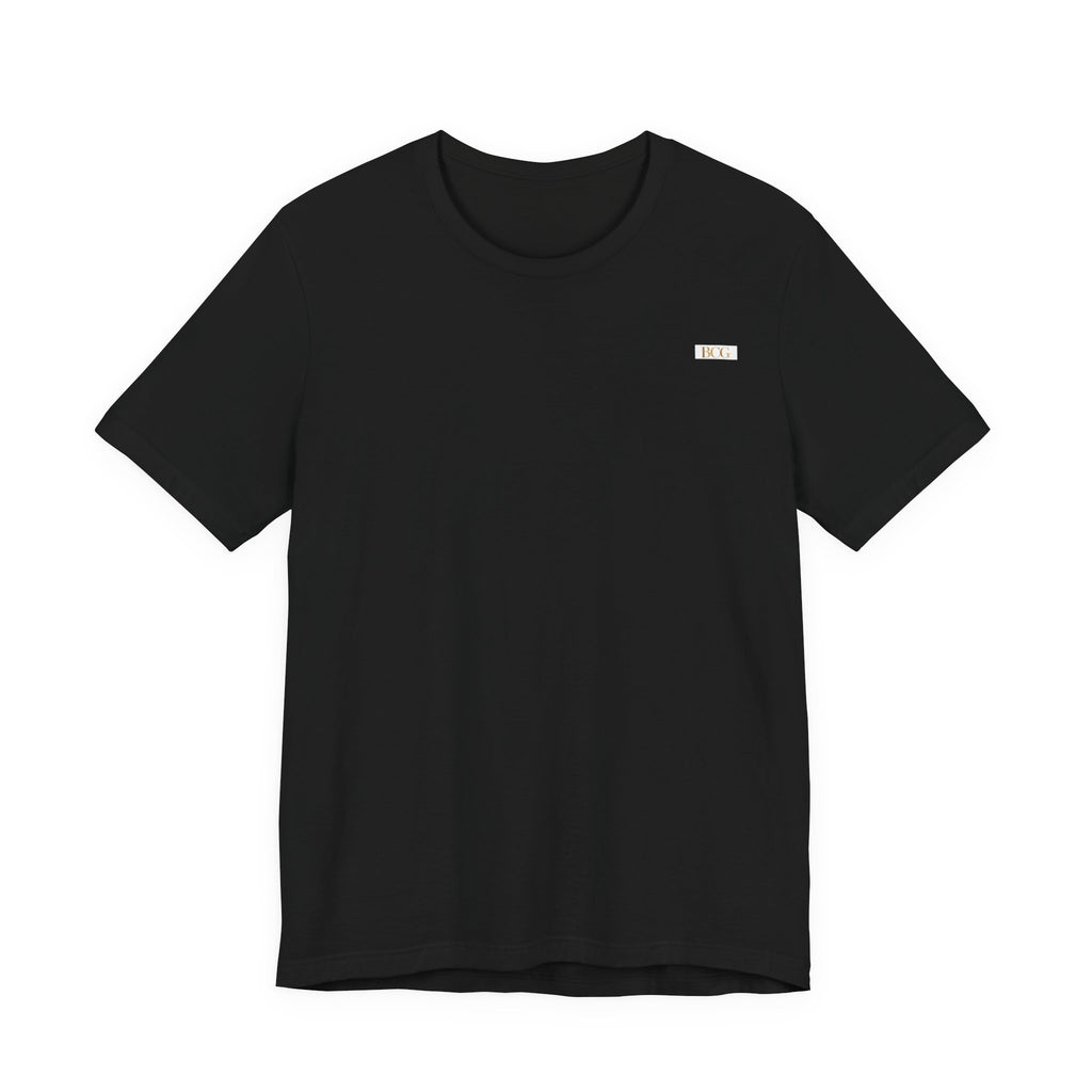 Minimalist White Tee with Tiny Chest Logo – Classic Casual Short Sleeve Shirt