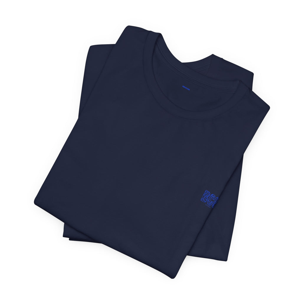 Minimalist White Tee with Tiny Chest Logo – Classic Casual Short Sleeve Shirt