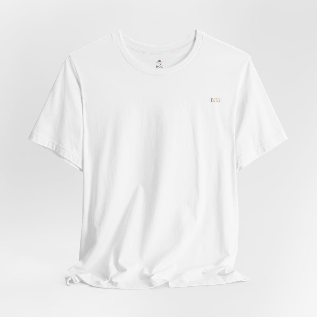 Minimalist White Tee with Tiny Chest Logo – Classic Casual Short Sleeve Shirt