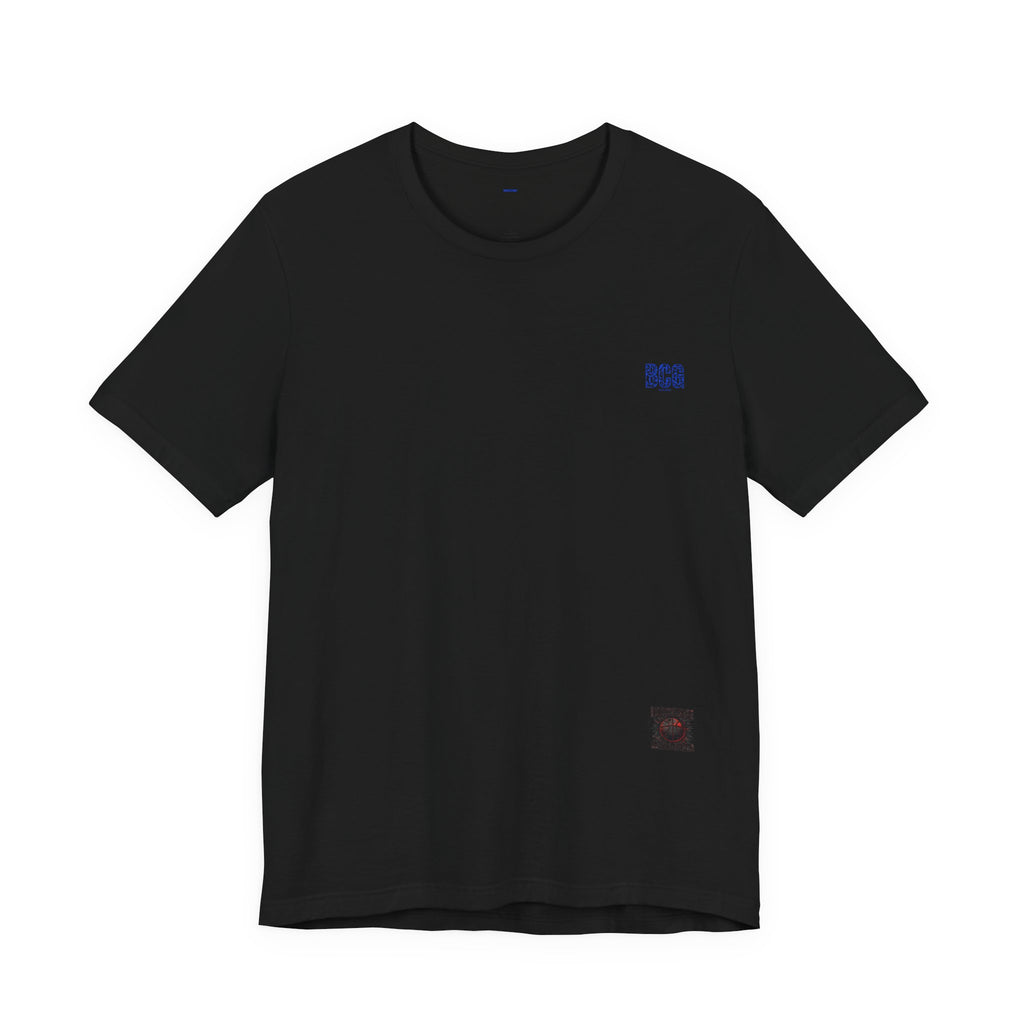 Minimalist White Tee with Tiny Chest Logo – Classic Casual Short Sleeve Shirt