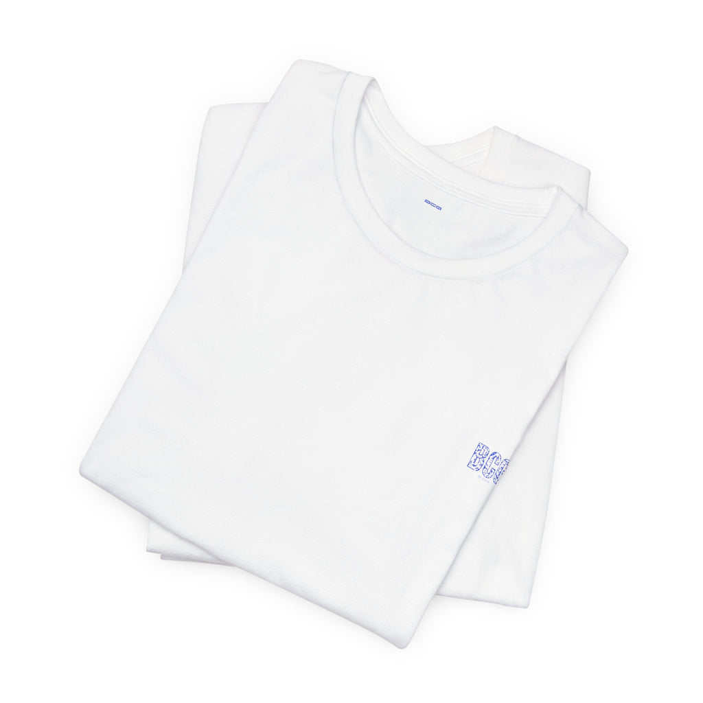 Minimalist White Tee with Tiny Chest Logo – Classic Casual Short Sleeve Shirt