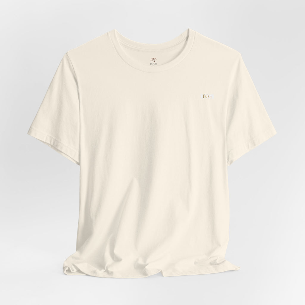 Minimalist White Tee with Tiny Chest Logo – Classic Casual Short Sleeve Shirt