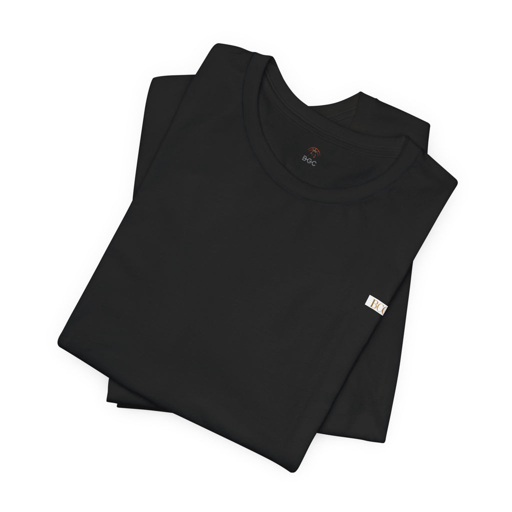 Minimalist White Tee with Tiny Chest Logo – Classic Casual Short Sleeve Shirt