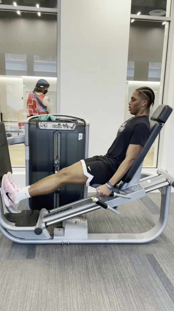 Leg Press — Weight Room — Ages 18+